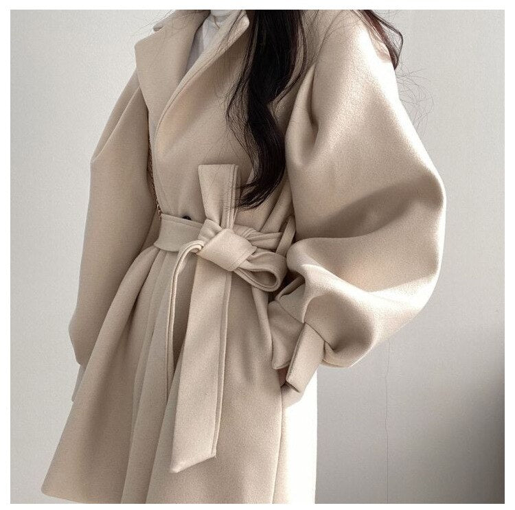le manteau adapté aux tenues polyvalentes.