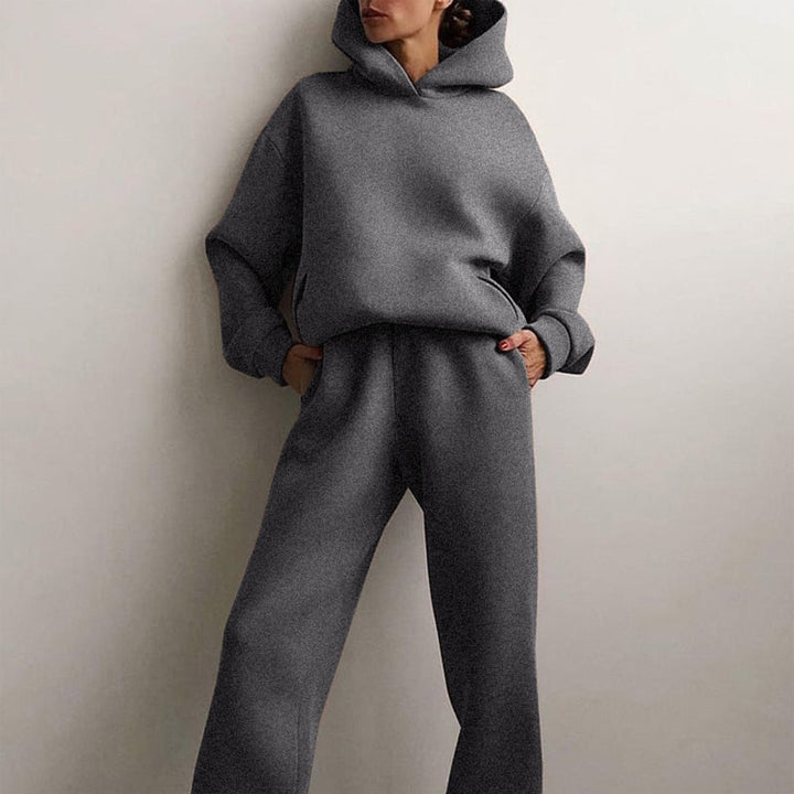 l'ensemble jogging adapté aux tenues polyvalentes.