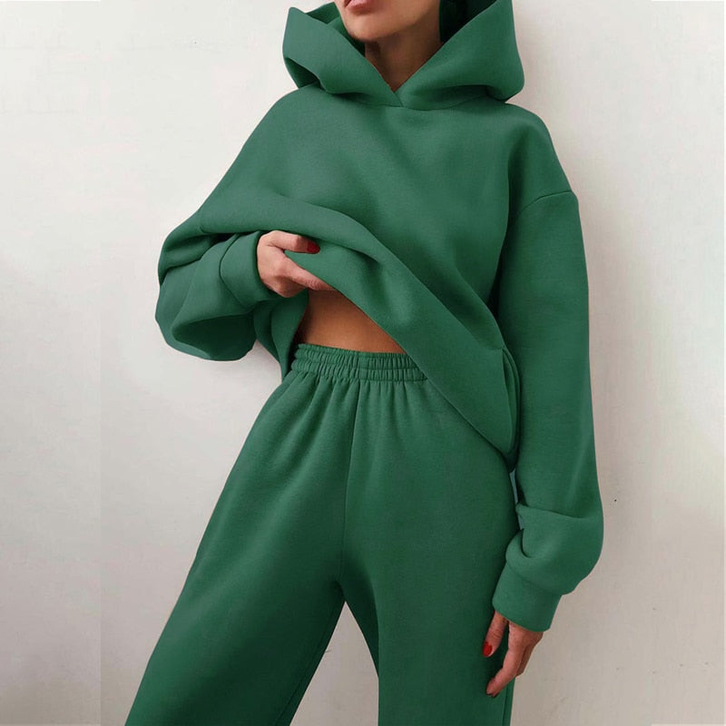 l'ensemble jogging adapté aux tenues polyvalentes.