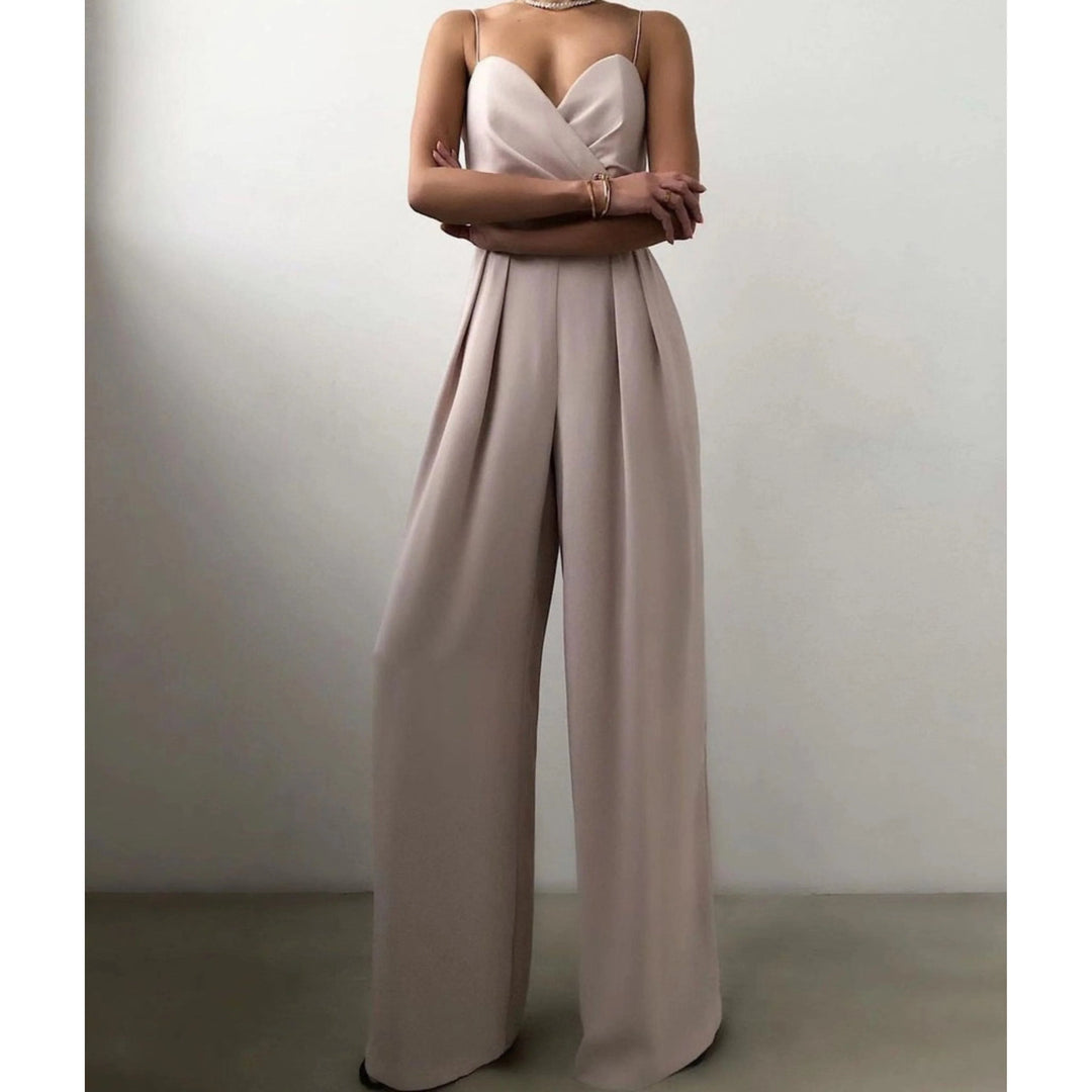 Combinaison Sanaa confortable pour femme, coupe moderne et ligne polyvalente adaptée aux tenues du quotidien.