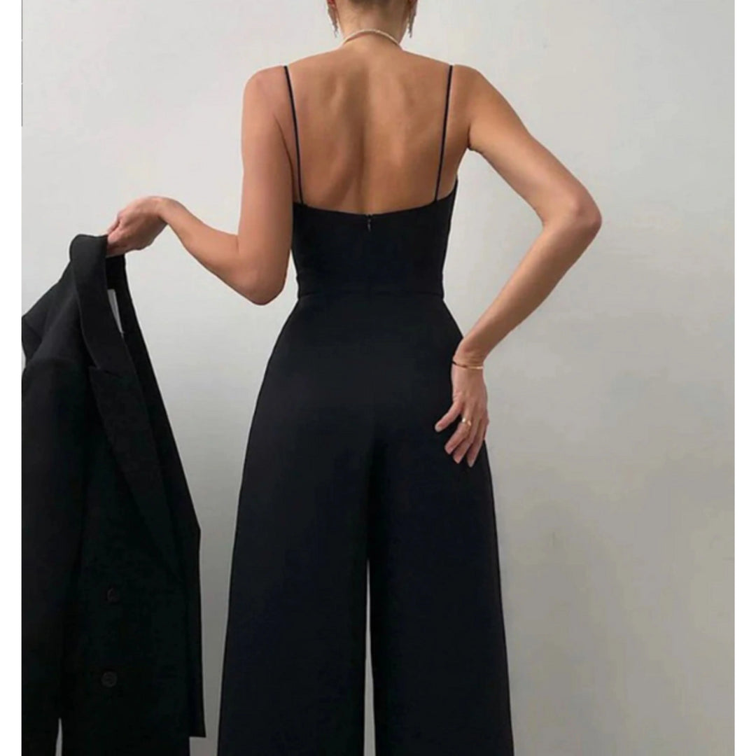 Combinaison Sanaa confortable pour femme, coupe moderne et ligne polyvalente adaptée aux tenues du quotidien.