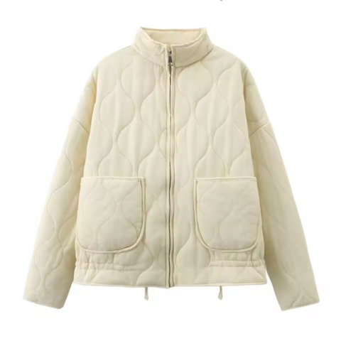 Veste matelassée Saphira d'hiver pour femme, matelassage isolant adaptée aux tenues hivernales tendance.