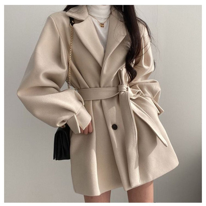 le manteau adapté aux tenues polyvalentes.
