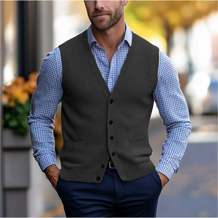 Cardigan Frederik sans manches pour homme, maille douce adaptée aux tenues mi-saison polyvalentes.
