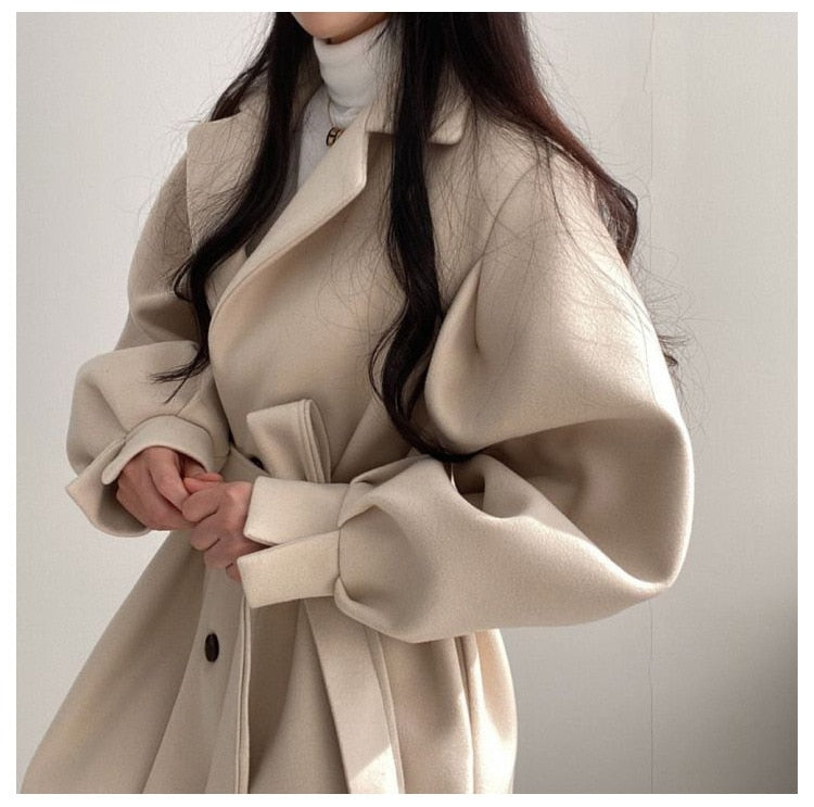 le manteau adapté aux tenues polyvalentes.