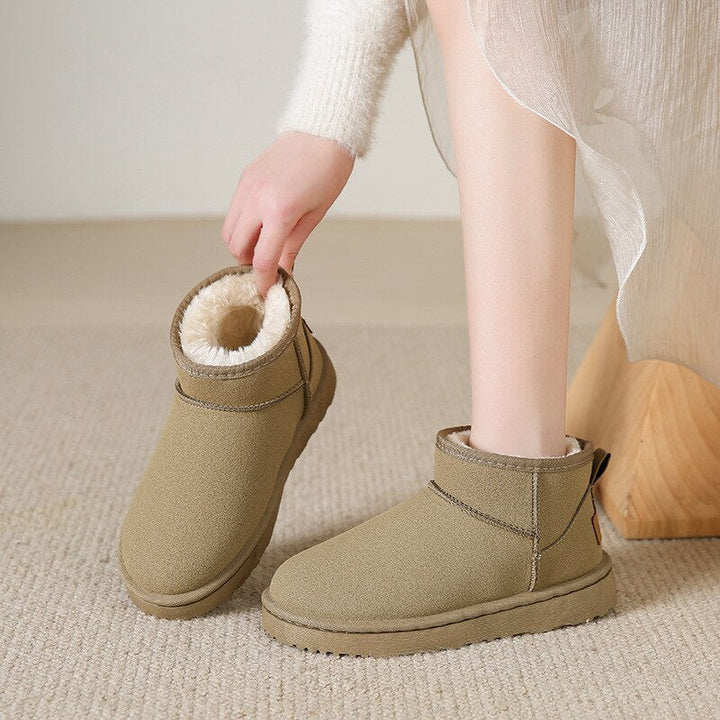 Bottines Solène étanches pour femme, doublure chaude adaptée aux tenues hivernales polyvalentes.