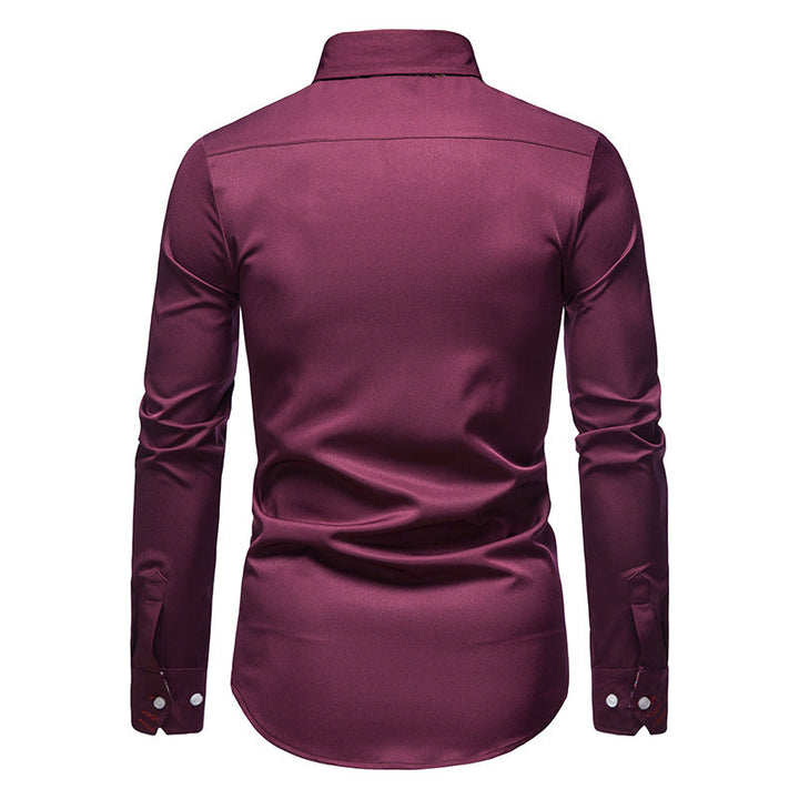 Vue arrière de la chemise d’été pour homme Théophile bordeaux, coupe ajustée avec manches longues et poignets boutonnés.