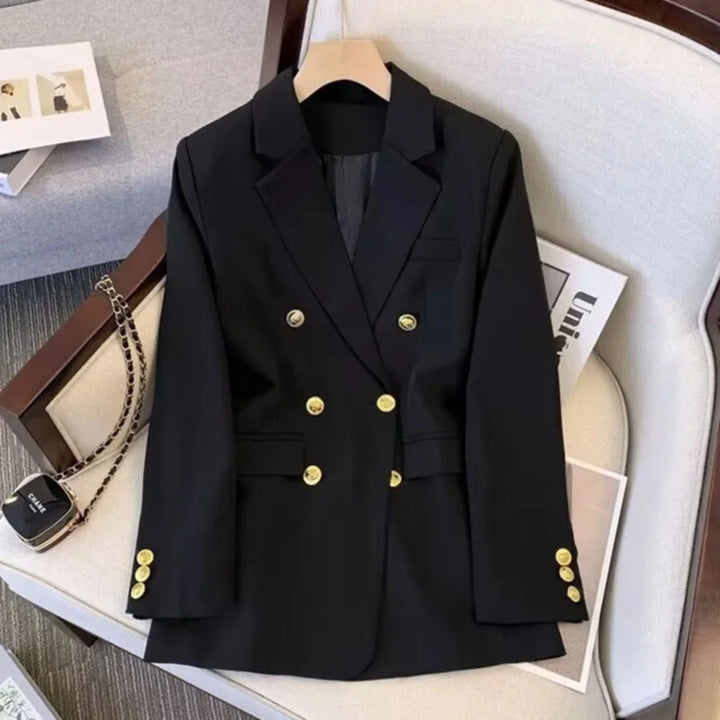 Blazer Ulyne oversize pour femme, coupe structurée intemporelle adaptée à la tendance oversize automne 2026.