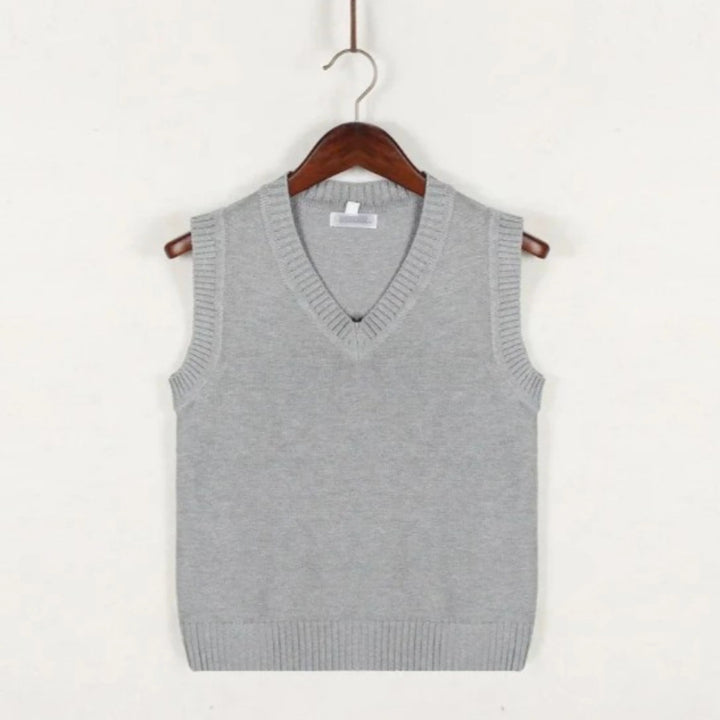 Gilet col V sans manches pour homme, coupe ajustée adaptée aux tenues polyvalentes.