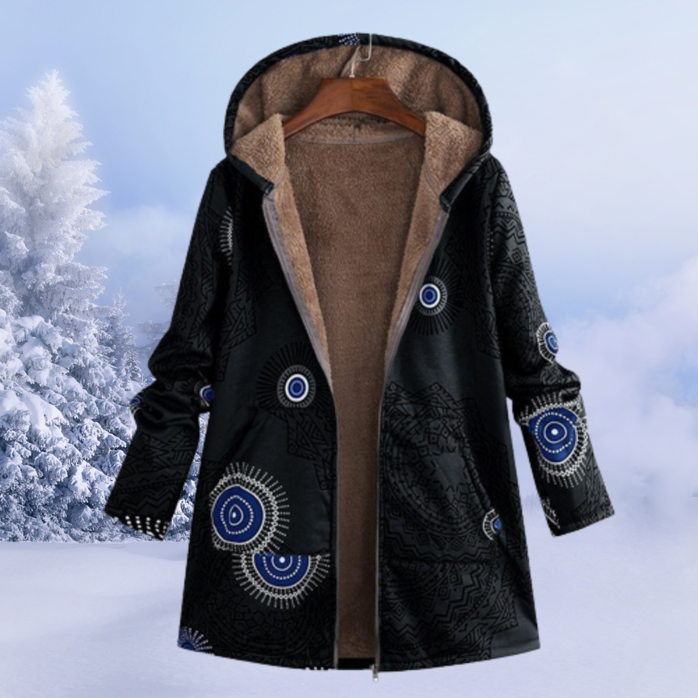 Veste Cleo douillette à capuche pour femme, doublure cocooning et chaleur maintenue adaptée à l'automne.