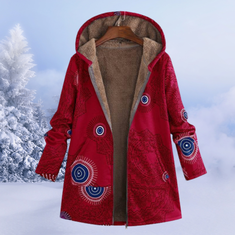 Veste Cleo douillette à capuche pour femme, doublure cocooning et chaleur maintenue adaptée à l'automne.