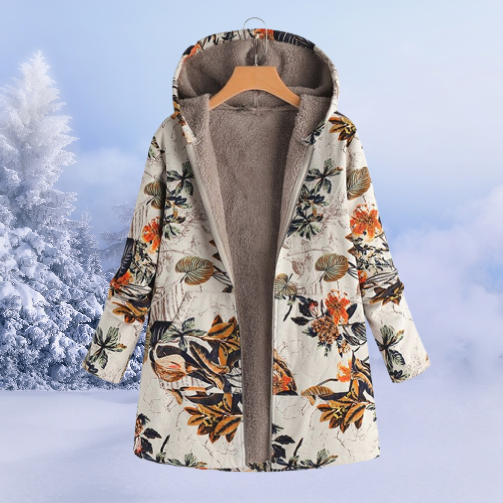 Veste Cleo douillette à capuche pour femme, doublure cocooning et chaleur maintenue adaptée à l'automne.