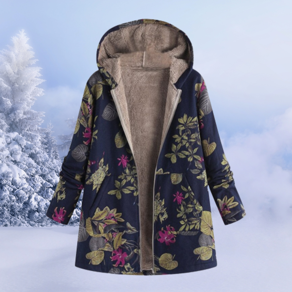 Veste Cleo douillette à capuche pour femme, doublure cocooning et chaleur maintenue adaptée à l'automne.