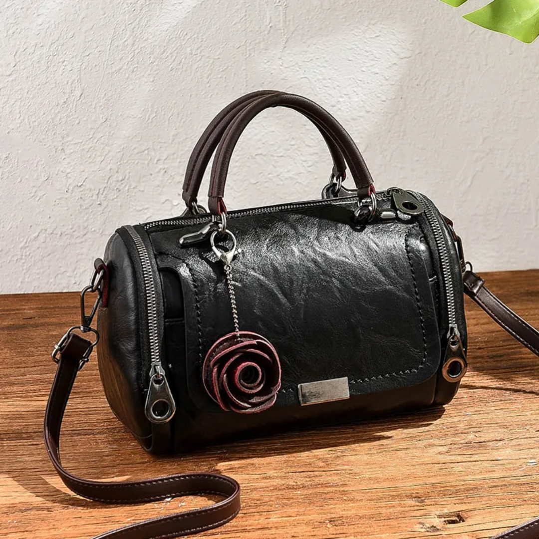 Sac Chavell crossbody pour femme, bandoulière ajustable et finitions soignées adaptées aux tenues polyvalentes.