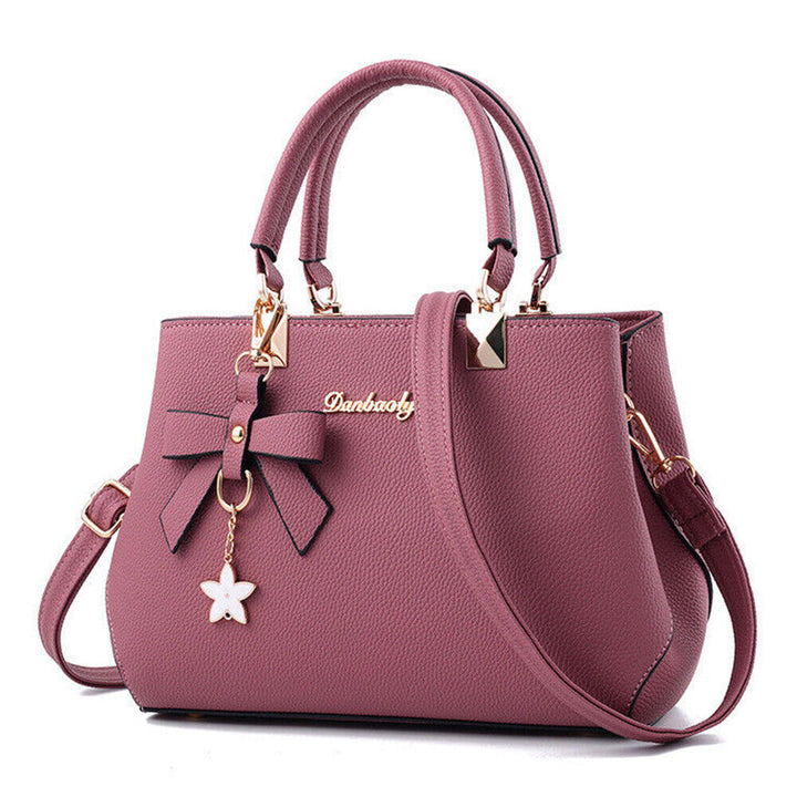 Sac Claudete élégant à bandoulière pour femme, ligne raffinée adaptée aux tenues polyvalentes.