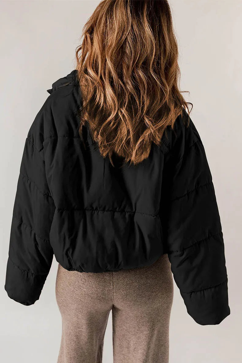 la veste puffer adapté aux tenues polyvalentes.