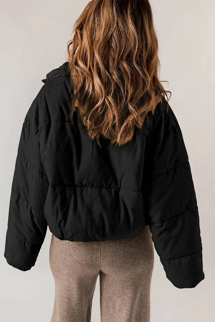 la veste puffer adapté aux tenues polyvalentes.