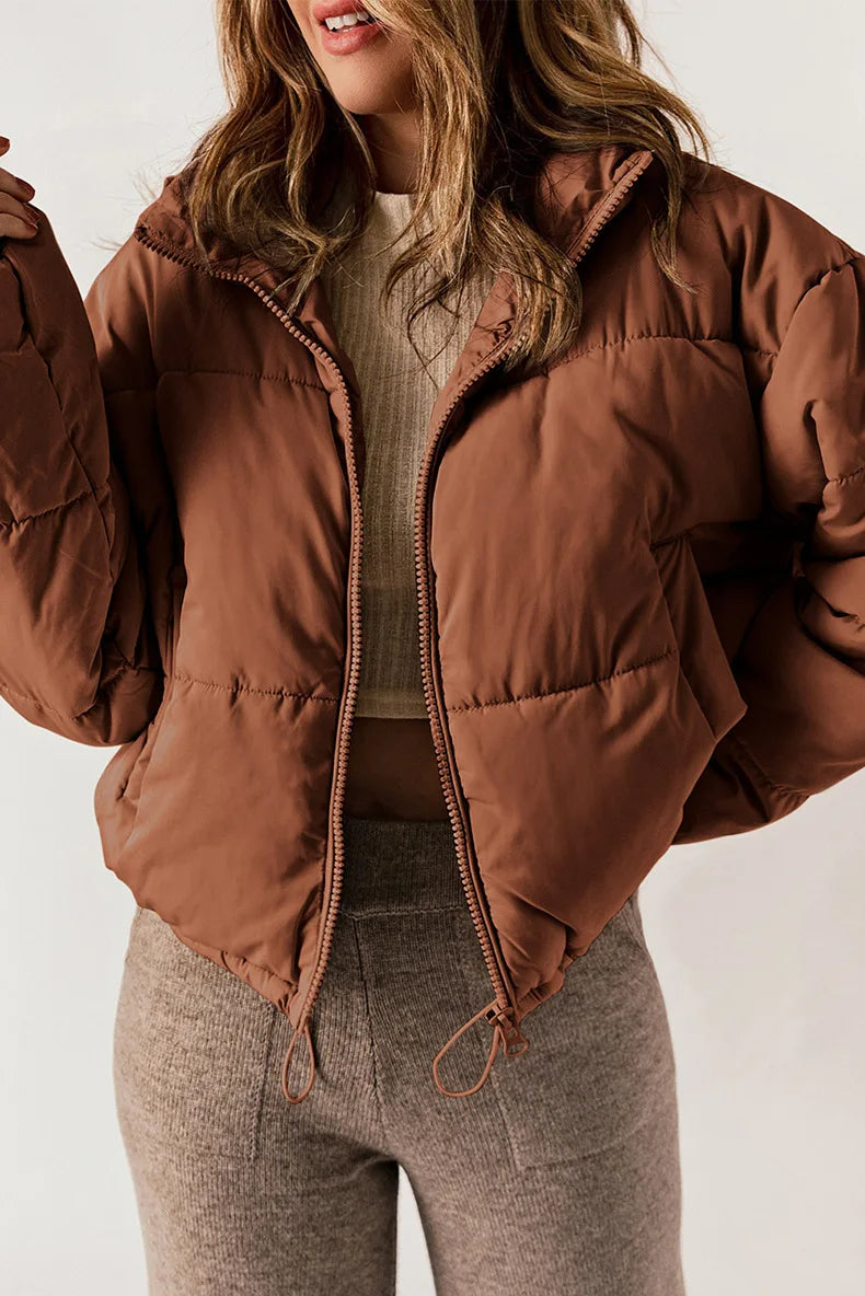 la veste puffer adapté aux tenues polyvalentes.