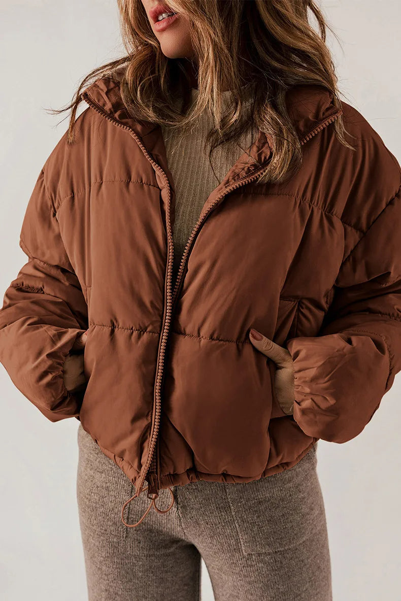la veste puffer adapté aux tenues polyvalentes.