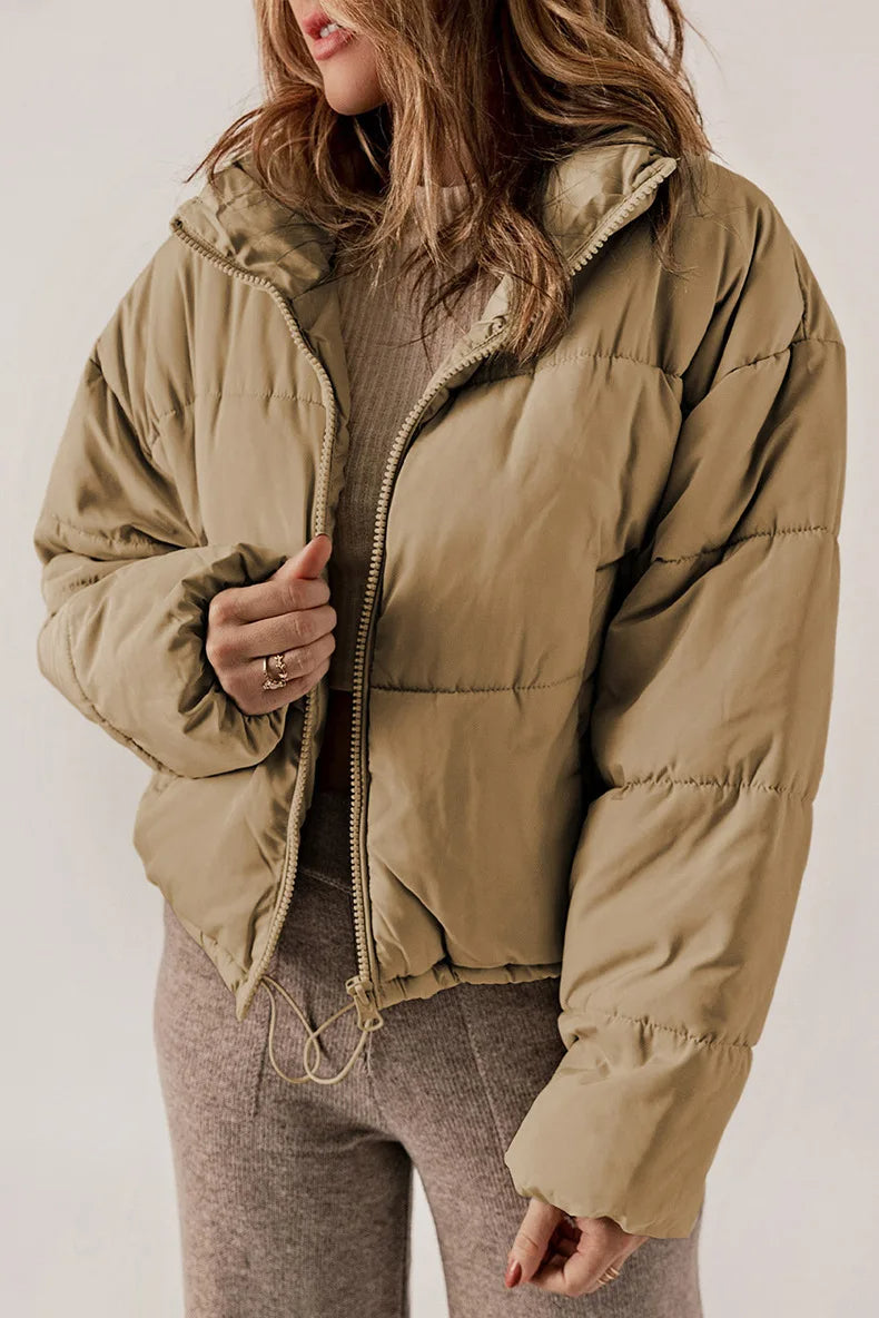 la veste puffer adapté aux tenues polyvalentes.