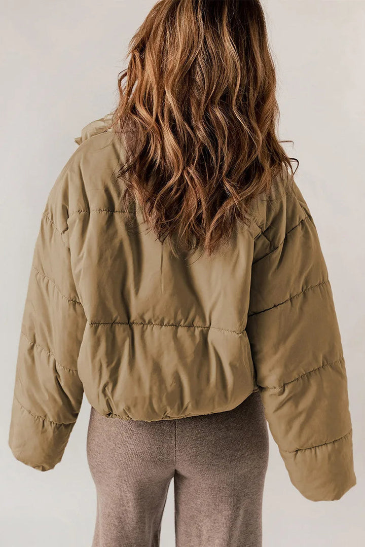la veste puffer adapté aux tenues polyvalentes.