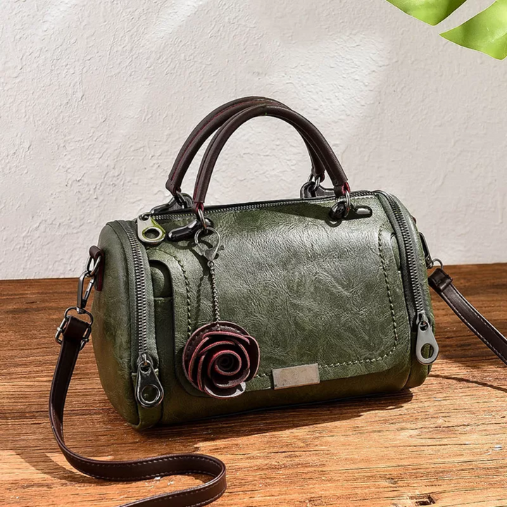 Sac Chavell crossbody pour femme, bandoulière ajustable et finitions soignées adaptées aux tenues polyvalentes.